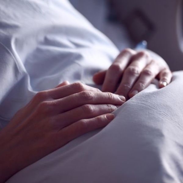 Krankensalbung / © SharonMcCutcheon/Pixabay.com bearb. Krankensalbung