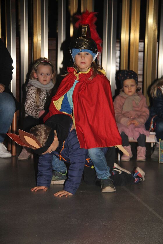 Fr. 10. November - Kirche Linz-Hl. Familie