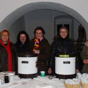 Kinderfeier und Abendmesse mit Adventkranzweihe